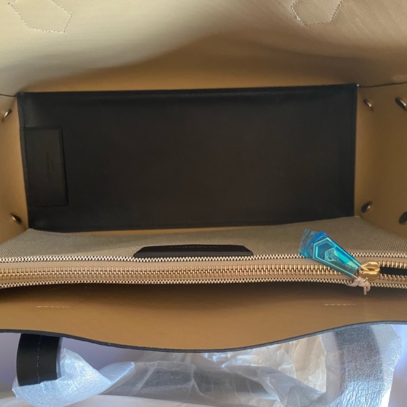 Givency Medium bond logo embossed tote black NEW - Picture 11 of 14